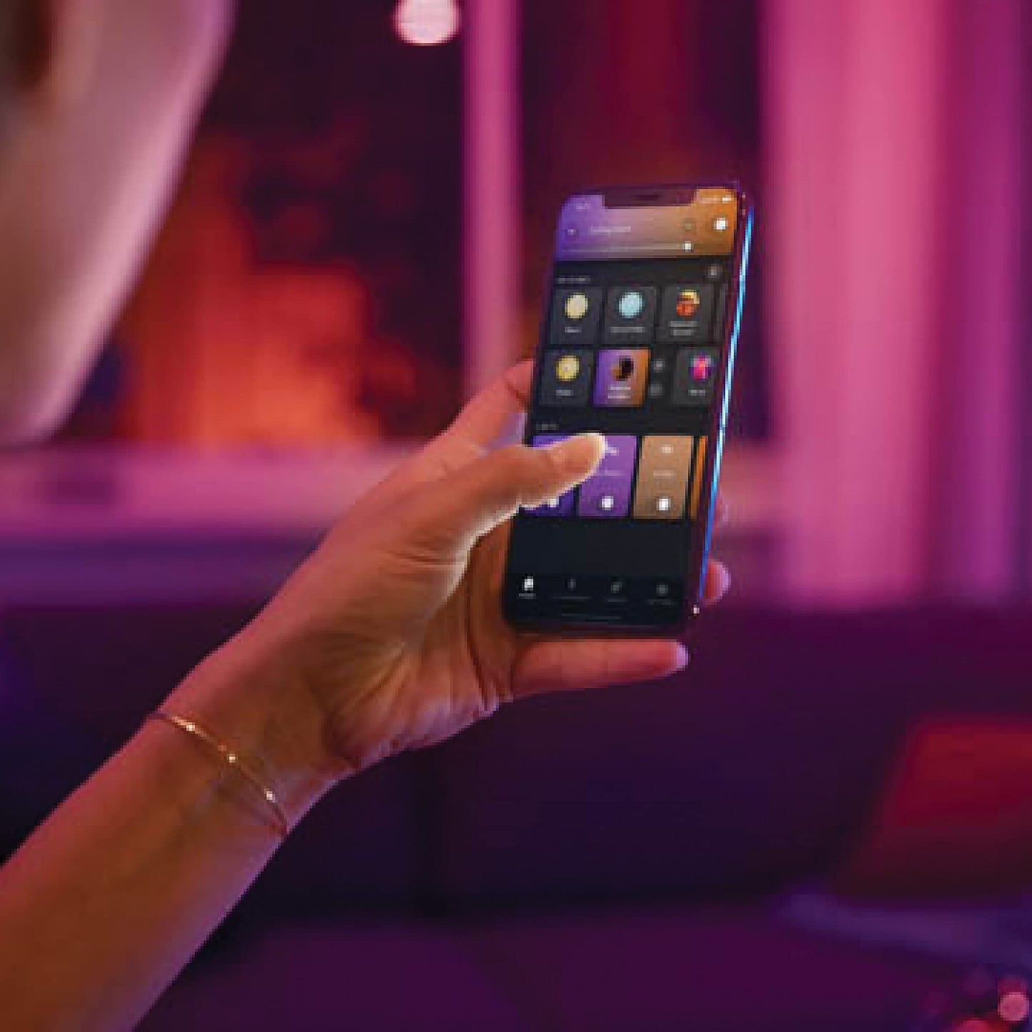 Foco Inteligente Philips Hue Argenta - Luz Blanca y Colores, Alexa