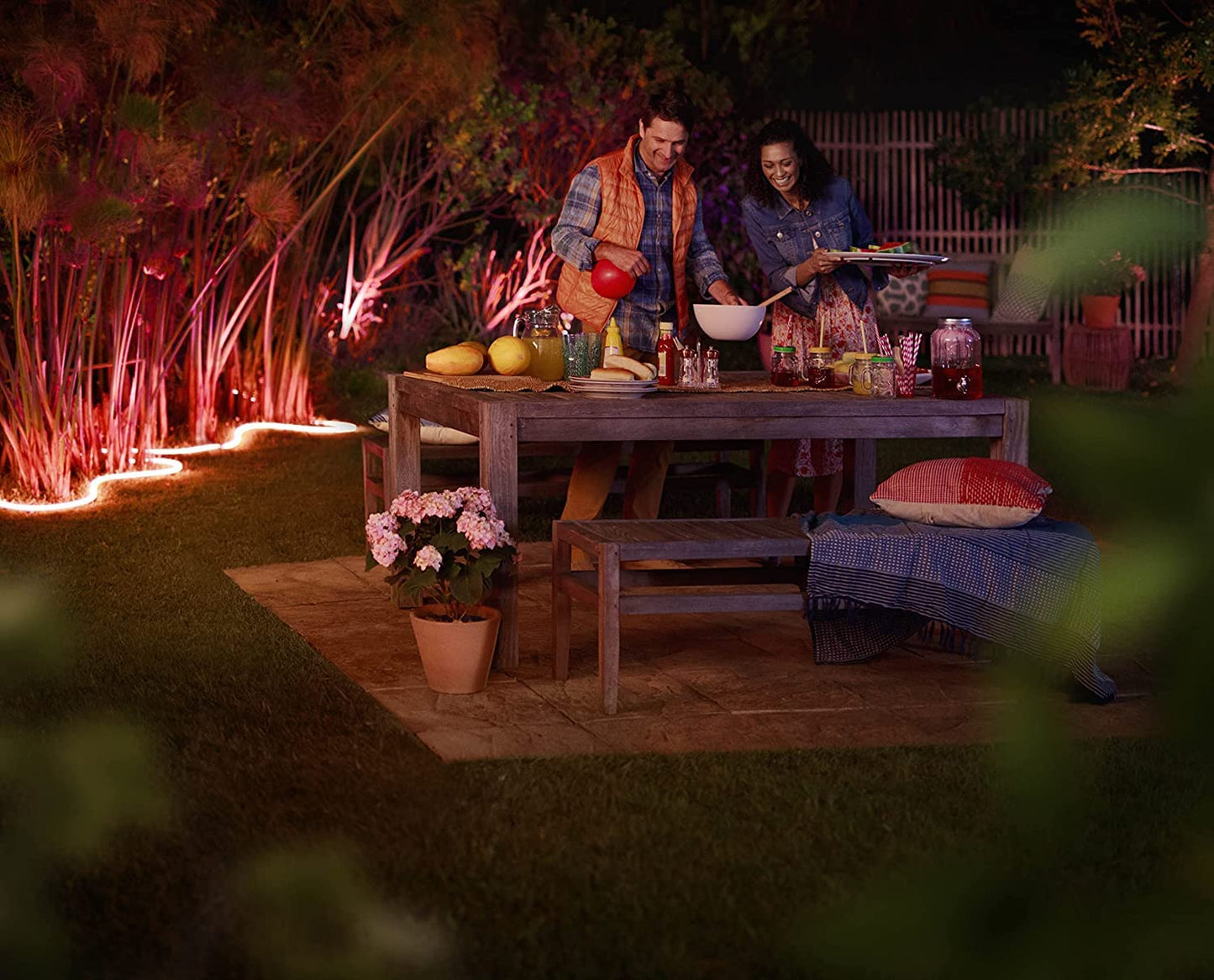 Tira LED Philips Hue Exterior 5m - IP67, Colores, Alexa